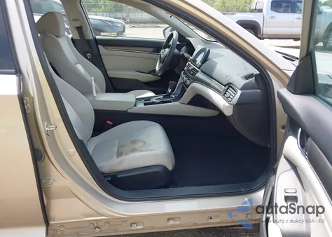 2018 Honda Accord Lx z USA, uszkodzony, nr VIN 1HGCV1F19JA205964